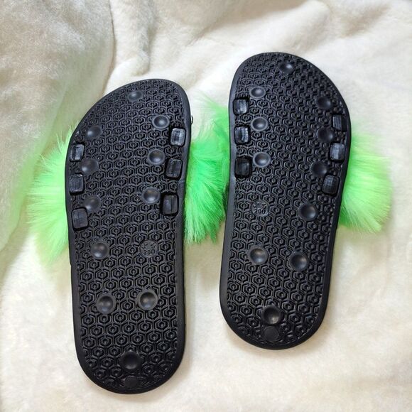 NWOT Faux Fur Neon Slides - Picture 8 of 8